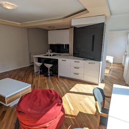 Modern And Cozy Apartment, Excellent Location, Near Sarajevo City Center, 60M2 Exterior foto